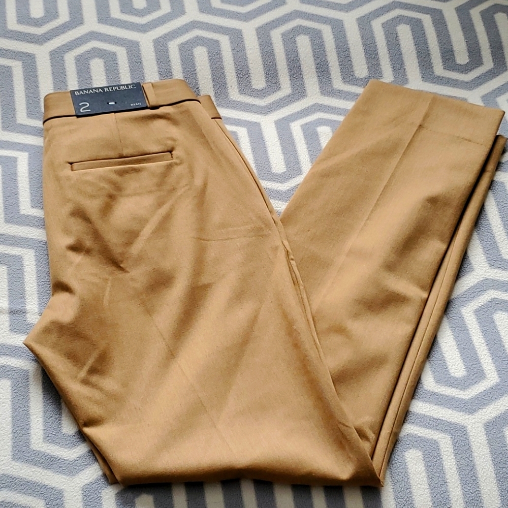 NWT Banana Republic Ryan Tan Dress Pants Size 2